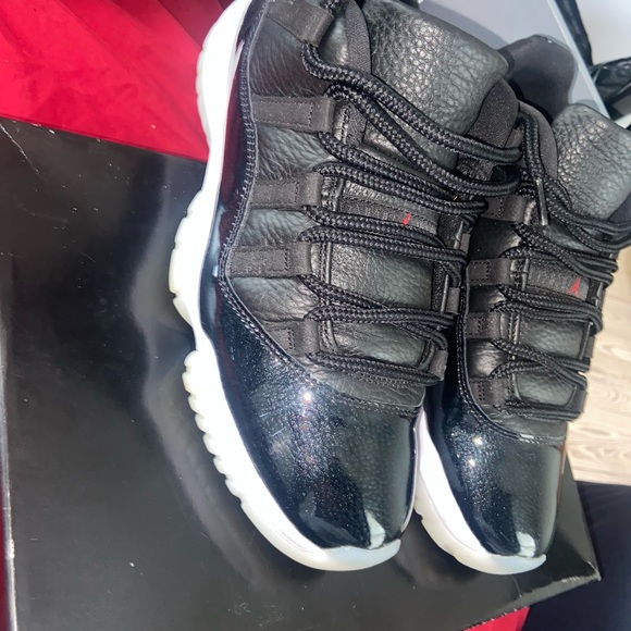 Shoes - Picture 4 of 5